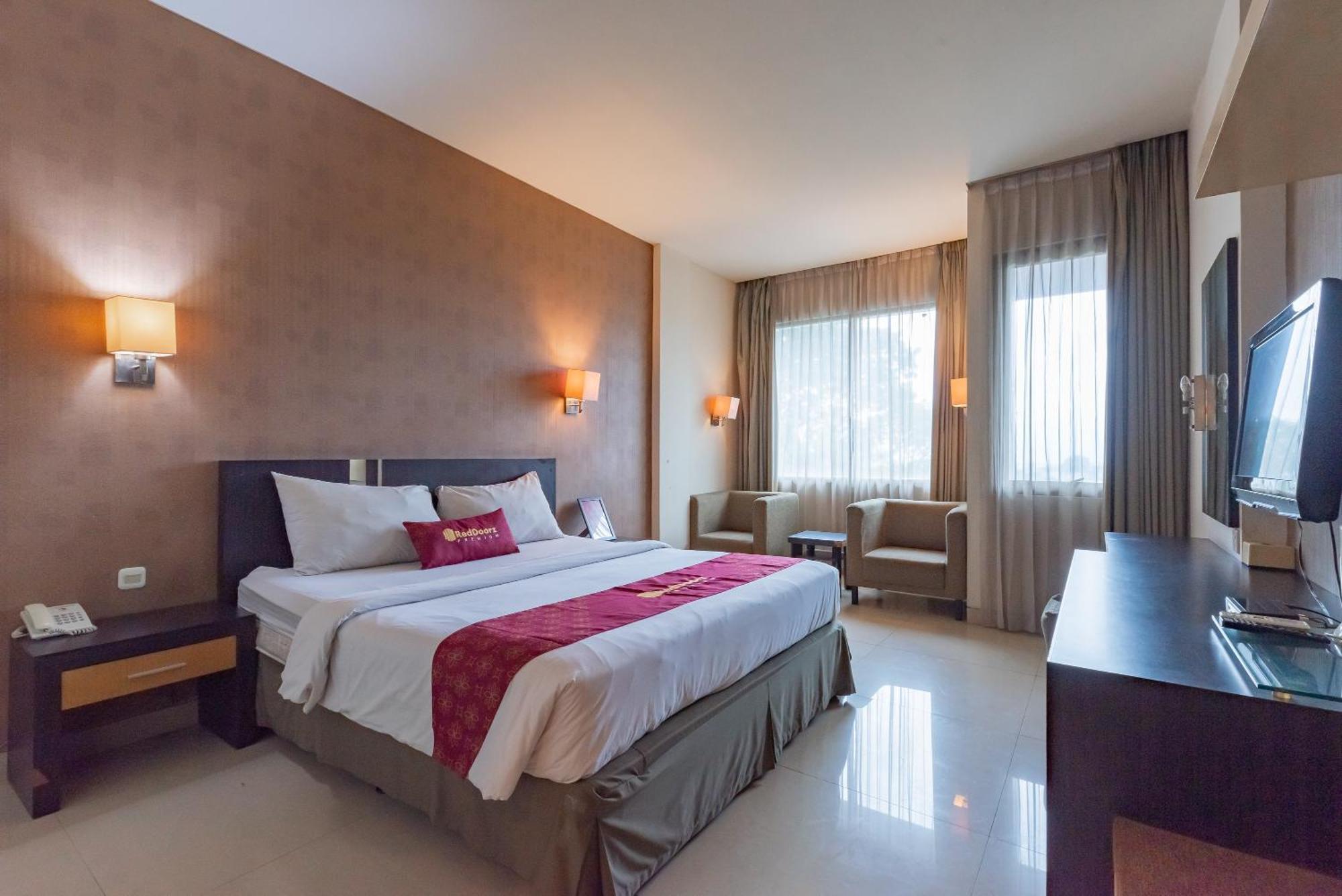 Reddoorz Premium Near Paris Van Java Mall Bandung Exterior foto