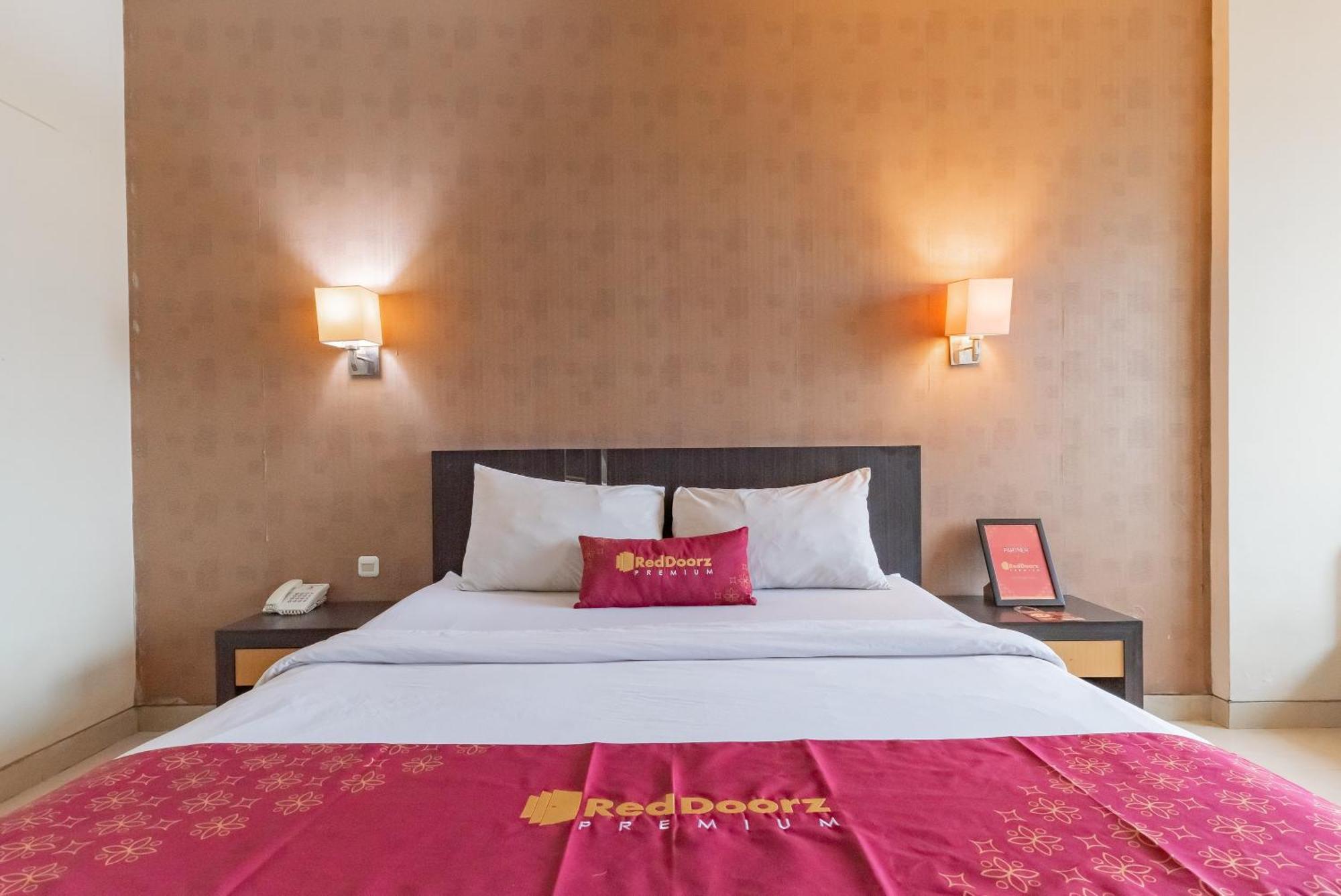 Reddoorz Premium Near Paris Van Java Mall Bandung Exterior foto